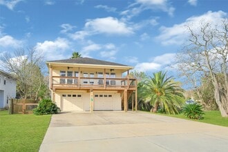 Building Photo - 1414 Bayshore Dr