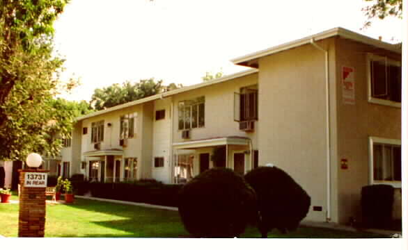 Primary Photo - Sylvan Gardens
