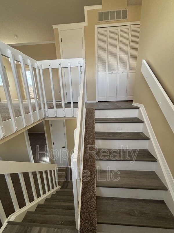 Photo - 902 Rancher Dr House