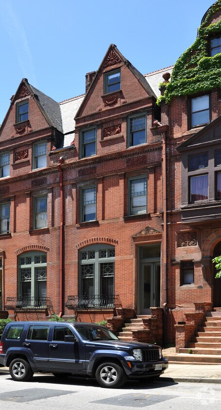 Foto del edificio - 1030 N Calvert St