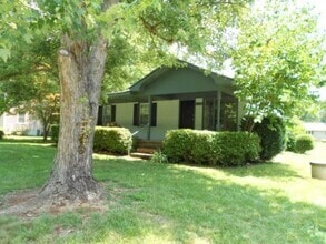 Building Photo - 2914 Lewey Dr