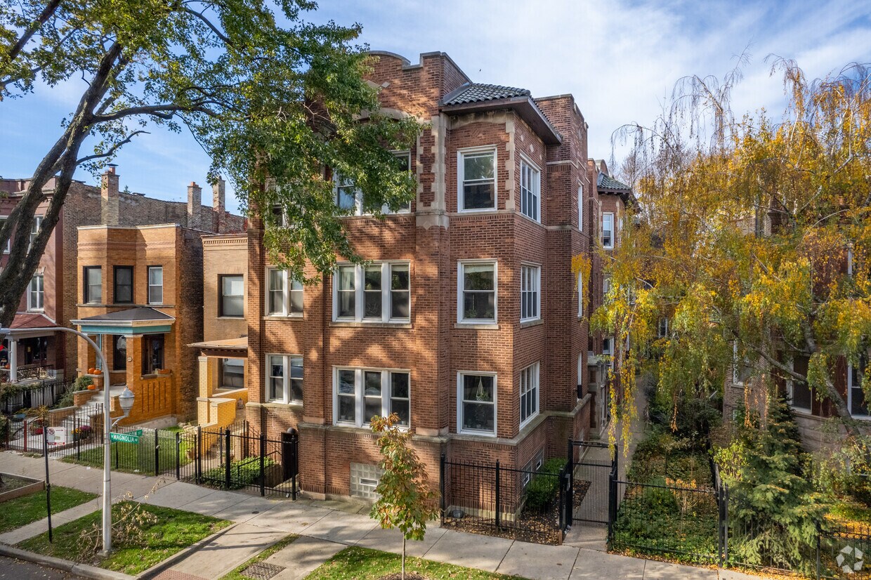 Building Photo - Magnolia Court