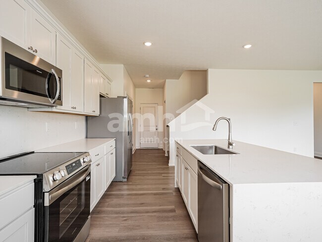 Foto del edificio - 9050 Lucy Dr