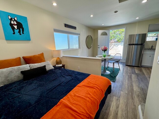 Photo - 7424 W 90th St Apartments