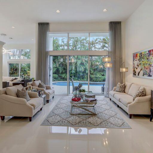 Building Photo - 6564 Somerset Cir