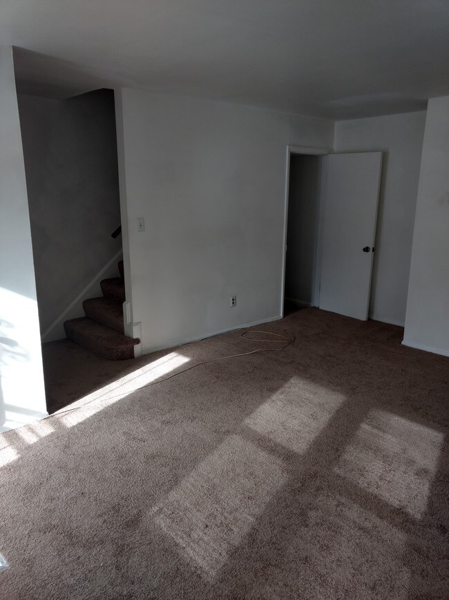 sala de estar - 828 Maury Ave