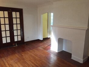 Building Photo - 570 Fairfield St