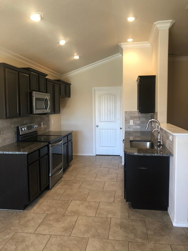 Foto del edificio - 1026 E 93rd St