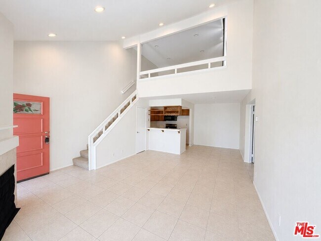 Building Photo - 1158 Tivoli Ln