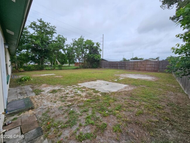 Building Photo - 5701 Lilly St