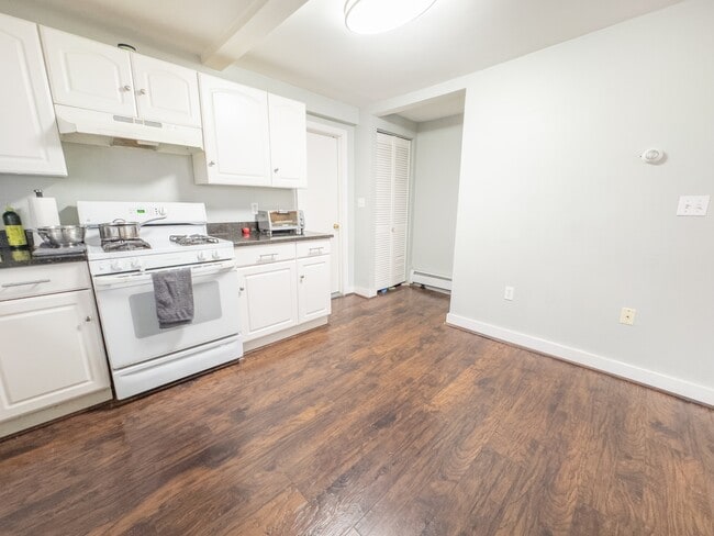 Photo - 123 Willow St Townhome