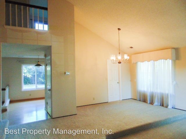 Building Photo - 32735 Downieville St