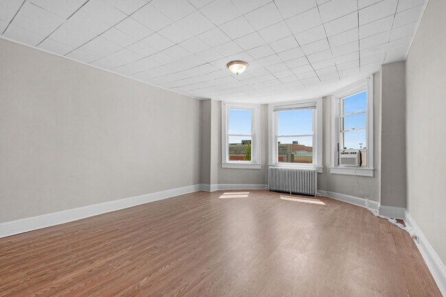 Foto del edificio - 3410 Belair Rd