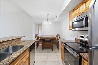 Building Photo - 12730 Equestrian Cir