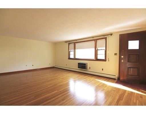 Building Photo - 16 Parsons St