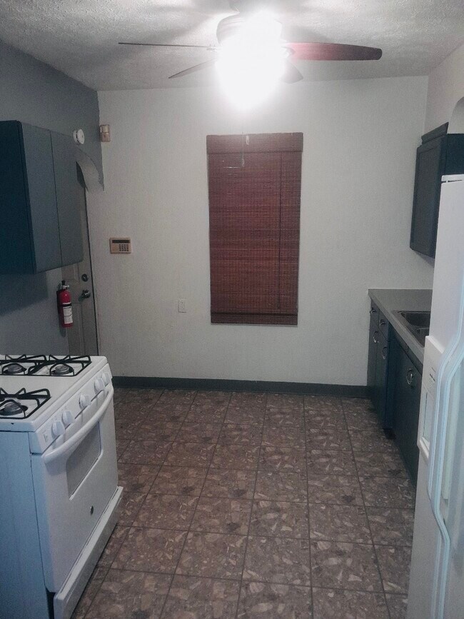 Foto del edificio - 919 School St