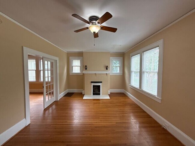 Foto del edificio - Elizabeth - T.R. Lawing Realty, Inc