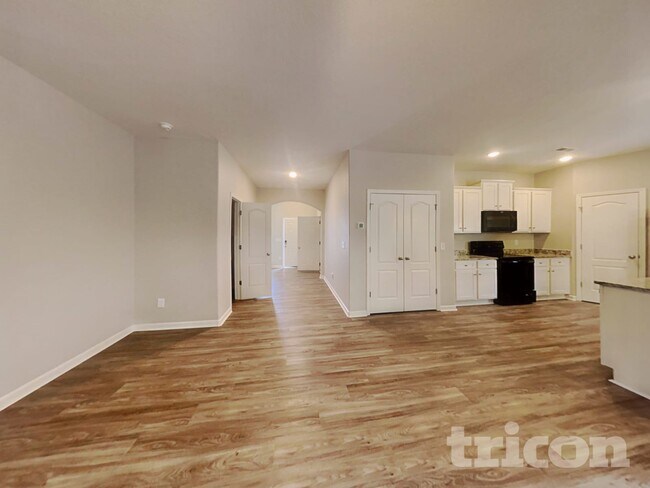 Foto del edificio - 2803 Yurman Rd