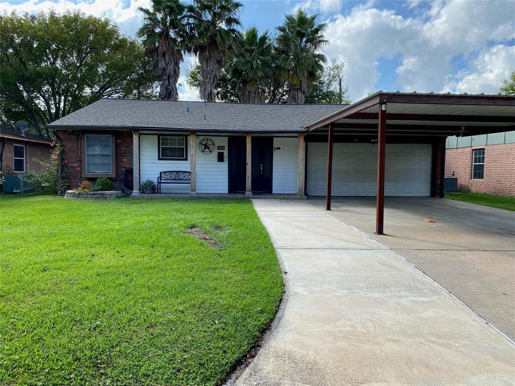 Foto principal - 2208 Chestnut Ln
