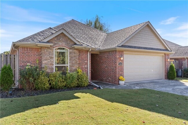 Foto del edificio - 3046 N Raven Ln