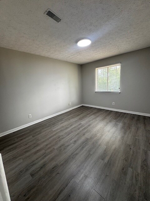 Foto del edificio - 927 Applewood Ln
