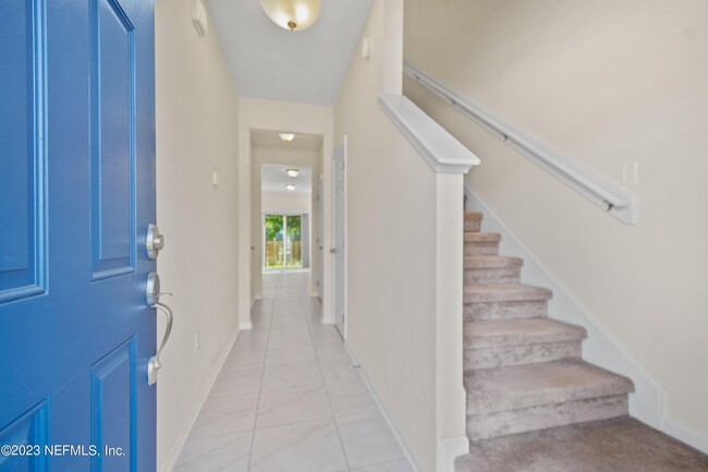 Building Photo - 121 Moultrie Village Ln