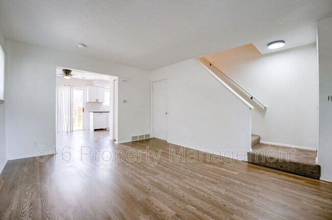 Building Photo - 9430 Reeder St
