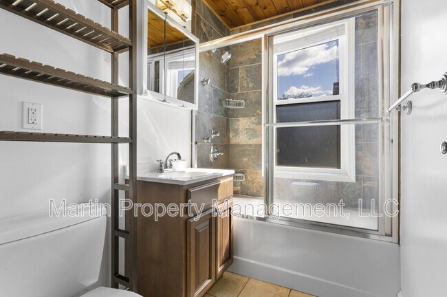 Foto del edificio - 59-61 Donnybrook Rd