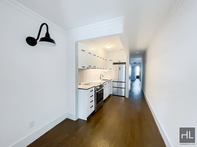 Building Photo - TRUE 2BR + PRIVATE PATIO ?? | LOTS OF LIGHT