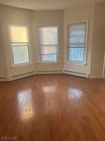 Foto del edificio - 66 N 15th St