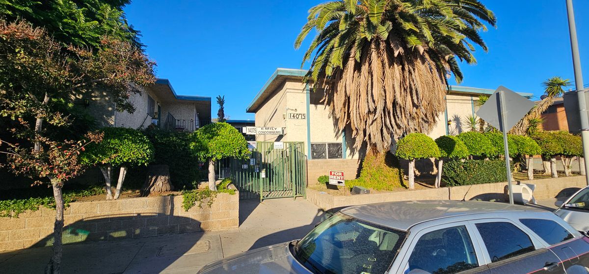 Foto principal - 14075 Foothill Blvd