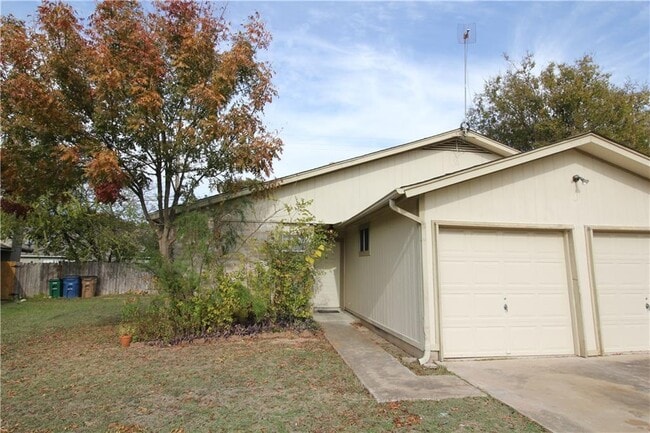 Building Photo - 12818 Copper Cliff Ave