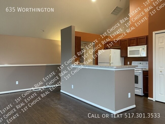 Building Photo - 635 Worthington-