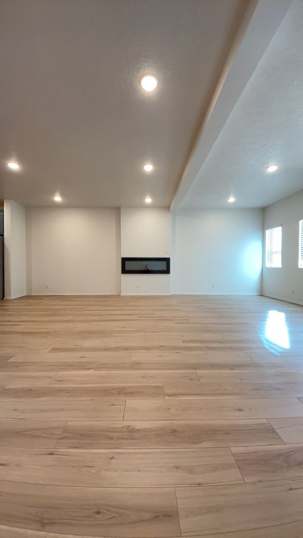 Foto del edificio - FOR RENT NOW!!! NEW CONSTRUCTION 3BED, 2.5...