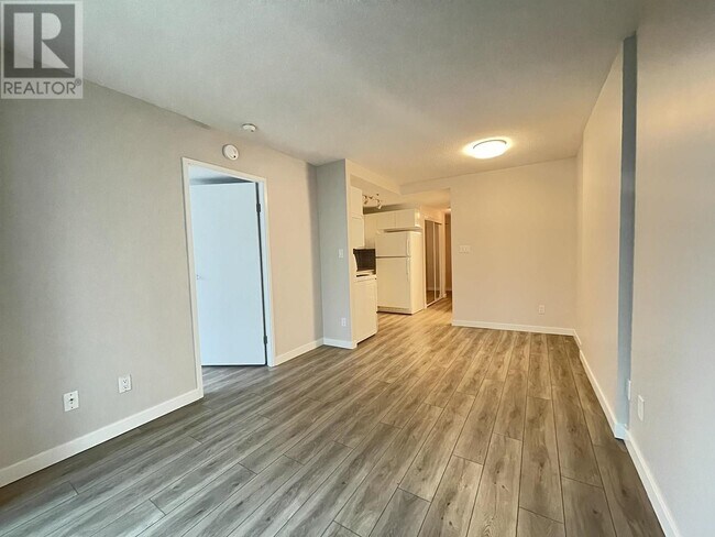 Photo du bâtiment - 588-588 Broughton St