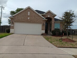 Building Photo - 24722 Lake Basin Ct