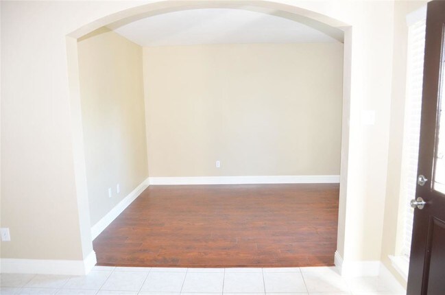 Building Photo - 8319 Adler Lake Dr