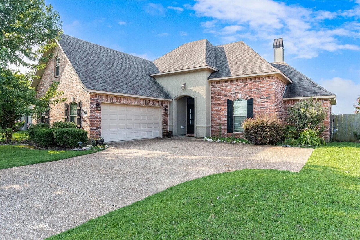 Foto principal - 244 Gloucester Dr