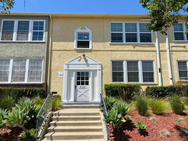 Foto del edificio - 2145 Montana Ave