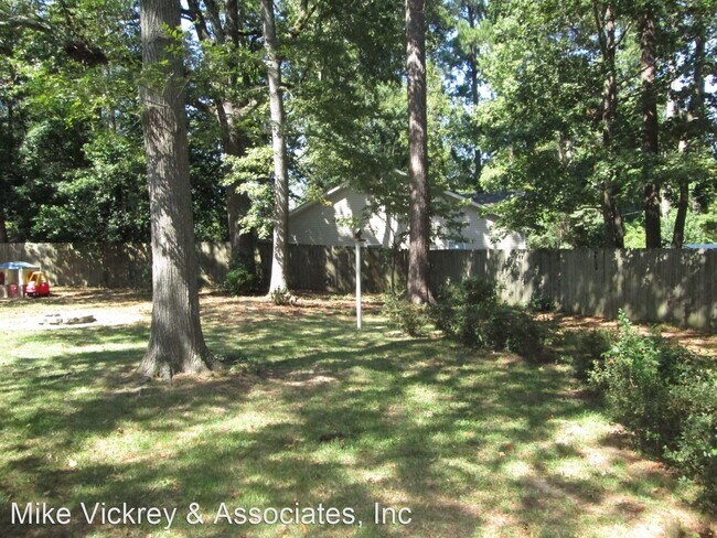 Building Photo - 3 br, 2 bath House - 272 Hillbrook Drive