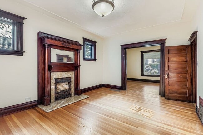 Building Photo - Beautiful 3 bedroom home!