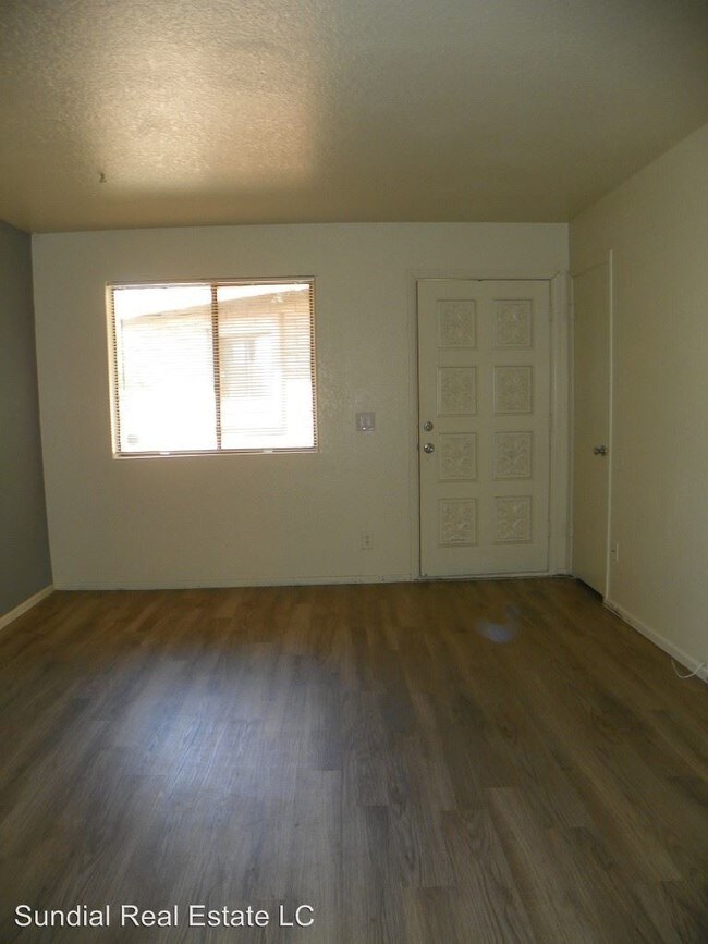 Foto del edificio - 643-675 E Brown Rd