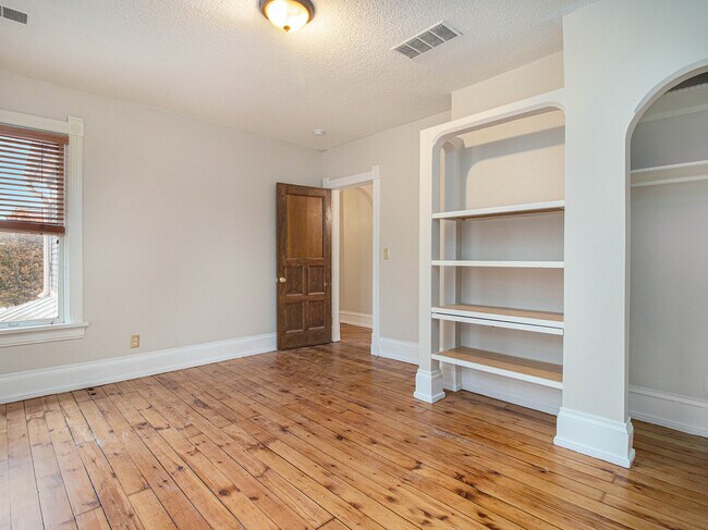 Foto del edificio - 203 N Washington St