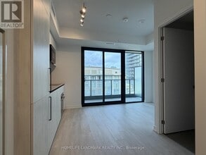 Building Photo - 35 Parliament St