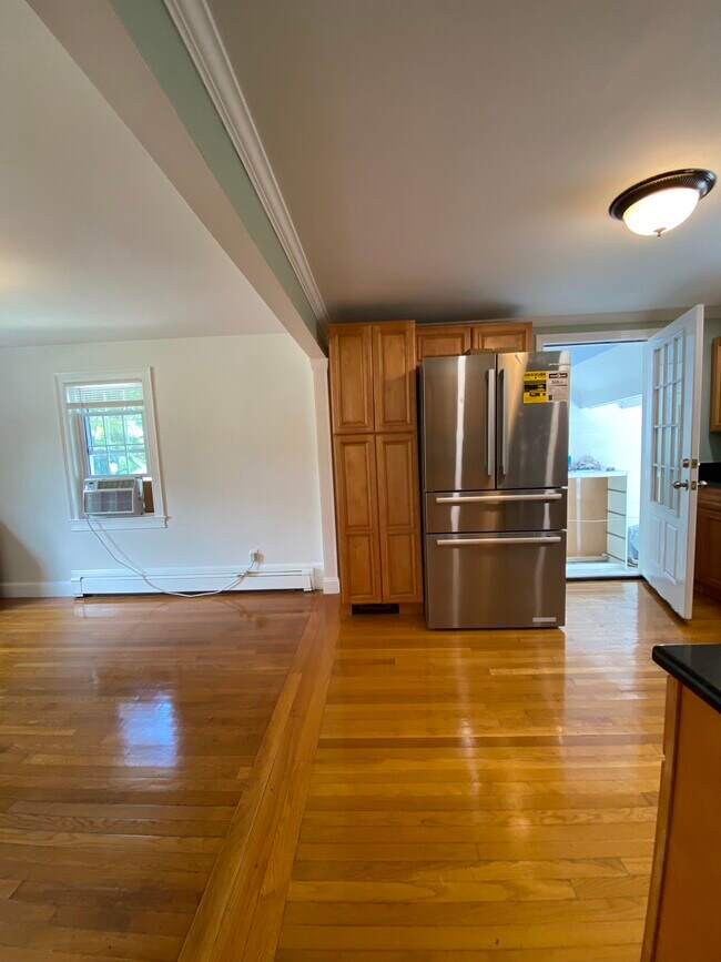Building Photo - 71 Burgess Ave