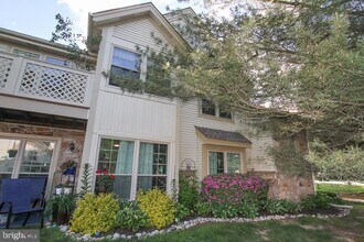 Building Photo - 310 Foxcroft Cir