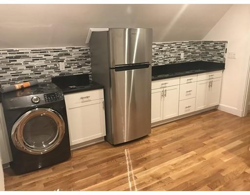 Building Photo - 762 Broadway