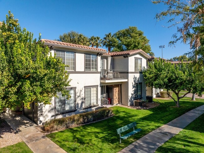 Building Photo - Canterra