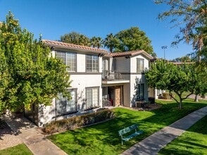 Building Photo - Canterra