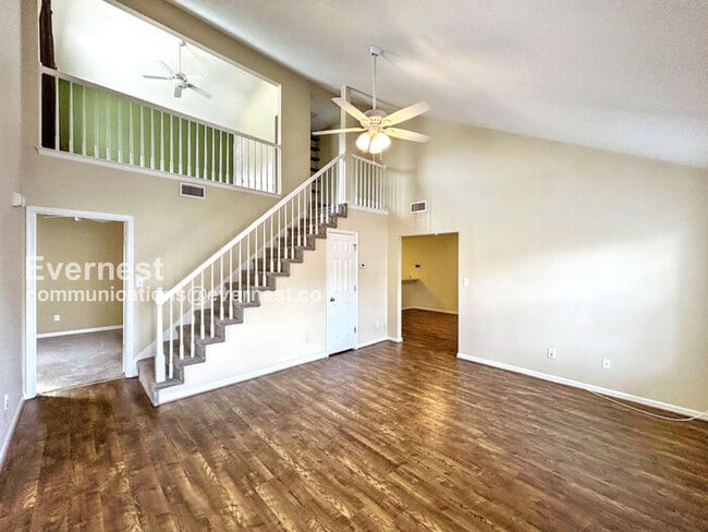 Building Photo - 1804 Westgate Cir